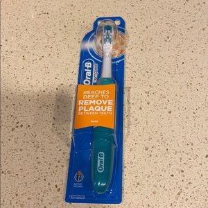 Oral B Battery Power Toothbrush